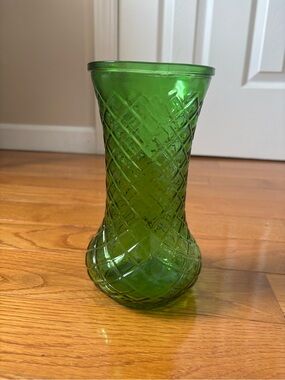 Hoosier Diamond-Pattern Glass Vase - Decorative Accent